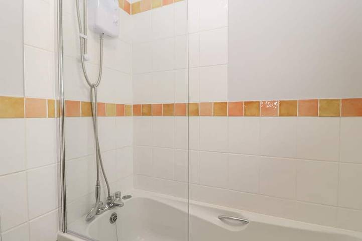 Wren Cottage, pet friendly, country holiday cottage in Weymouth in Weymouth, Dorset