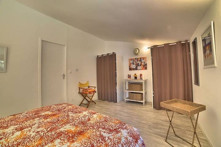 Gîte pour 3 personnes, avec terrasse et piscine à Arvert - 3