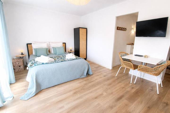 Gîte pour 2 personnes, avec terrasse dans Plage de Portissol