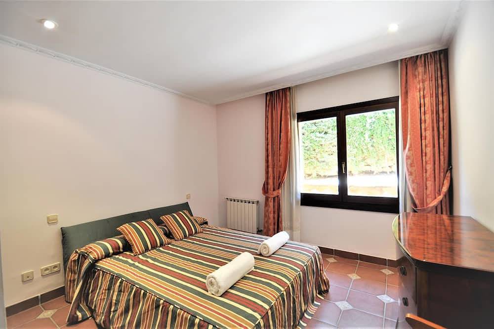 Villa Ca Tothom mit Meerblick Camp de Mar (Andratx) für 8 Personen (4 Schlafzimmer) & privatem Pool - Kostenloses Wlan in Camp de Mar, Mallorca Westen