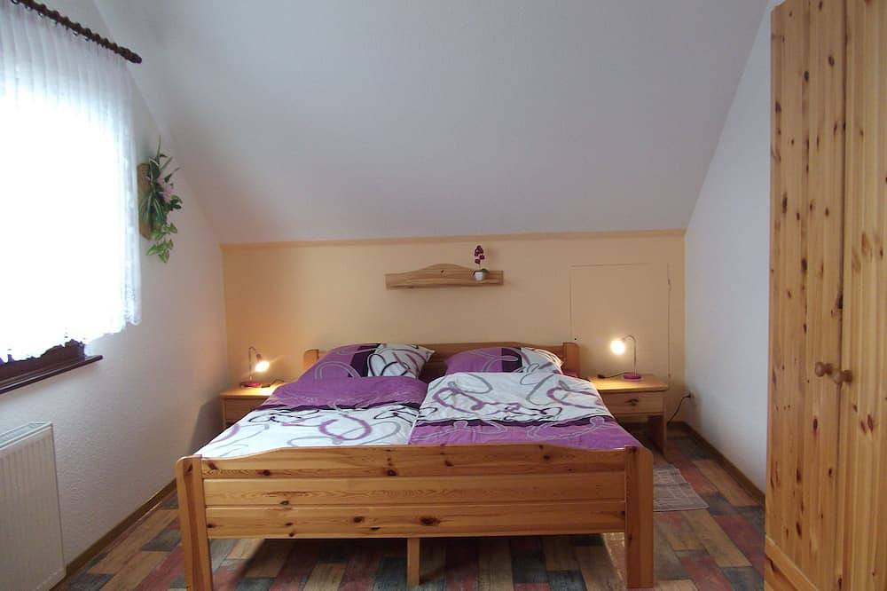Ganze Wohnung, Einladende Ferienwohnung in Pobershau, ruhig gelegen mit wunderschönem Ausblick in Pobershau, Marienberg
