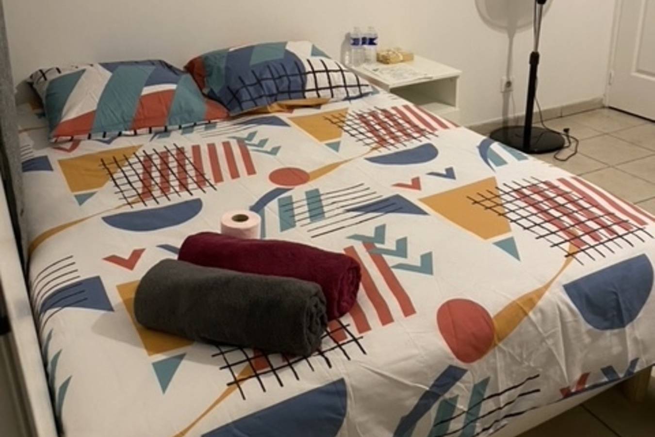 Apartamento vacacional entero, Apartment Sleeps 2 with On-Site Parking in Goussainville, Valle del Oise