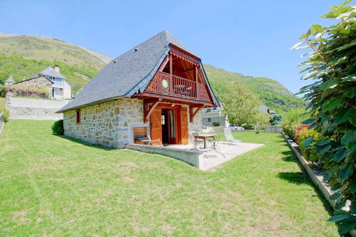 Gîte pour 5 personnes, avec terrasse et balcon/terrasse à Ouzous - 2