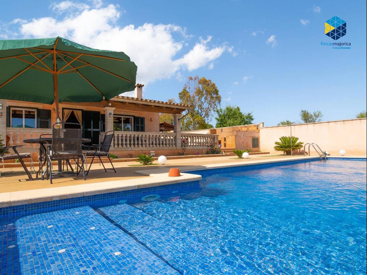 Familienhaus in Llucmajor mit Pool und Jacuzzi in Llucmajor, Mallorca Süden