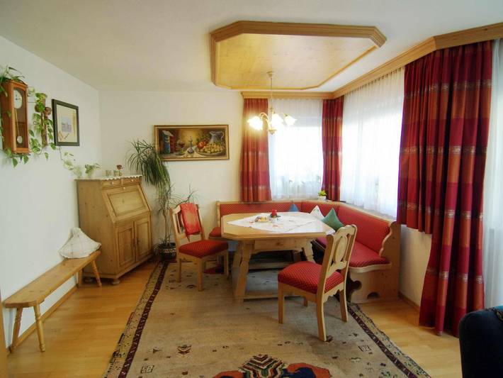 Ferienhaus für 8 Personen, mit Balkon und Terrasse sowie Garten