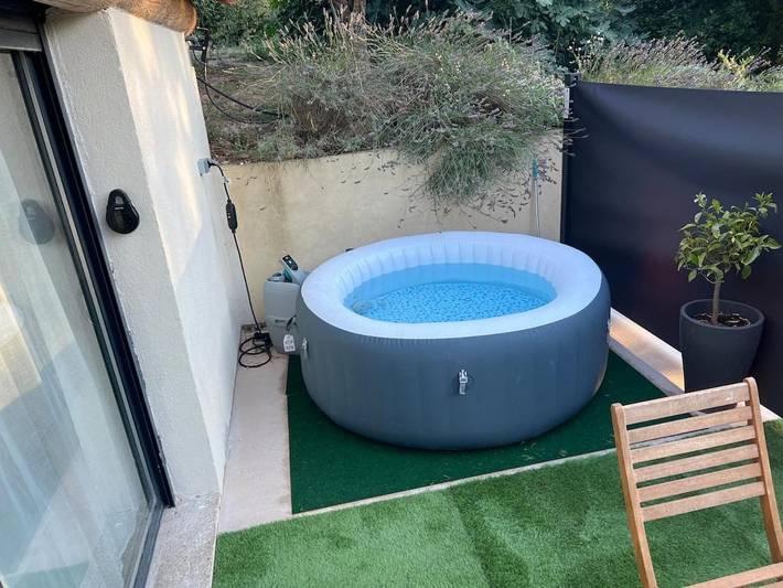 Gîte pour 6 personnes, avec jardin et jacuzzi, animaux acceptés à Meyreuil - 2