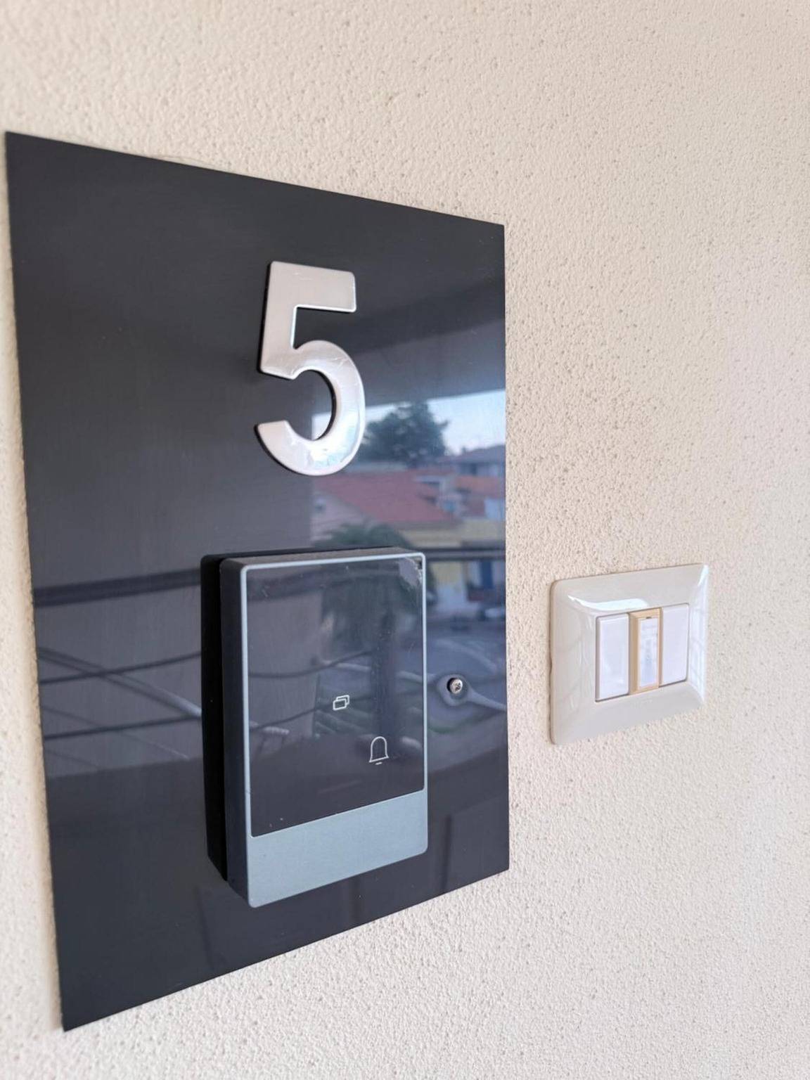 Guest House 'Turri Manna Domo 5' con Balcón, Wi-Fi y Aire Acondicionado in Torregrande, Oristán