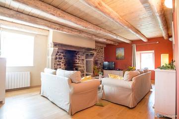 Maison De Vacances pour 6 Personnes dans Saint-Jean-des-Ollières, Région de Clermont-Ferrand, Photo 4