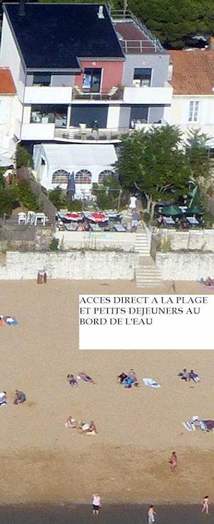 Chambres d'hôtes à Fouras, Le Bois Vert, bord de la plage - Chambre 1 avec balcon vue mer in Fouras, Région de Rochefort