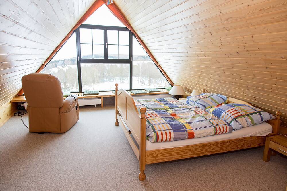 Summer resort or ski hut / downshift, stop, switch off, in Altenberg, Osterzgebirge