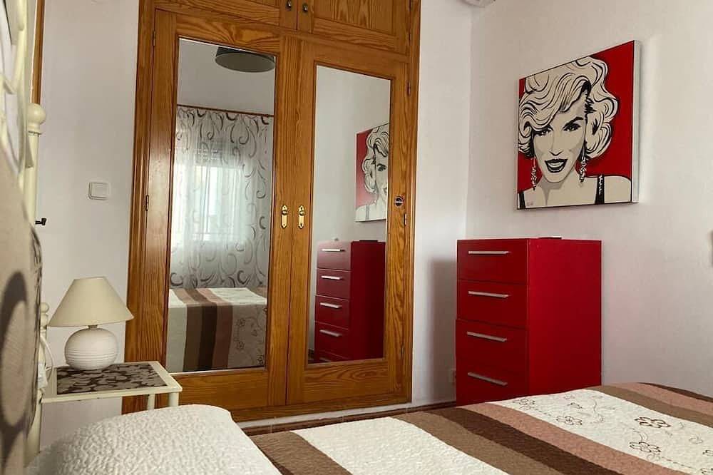Villa with private pool, terrace and less than 80 meters from the sea in Miramar (Valencia), Costa de Valencia