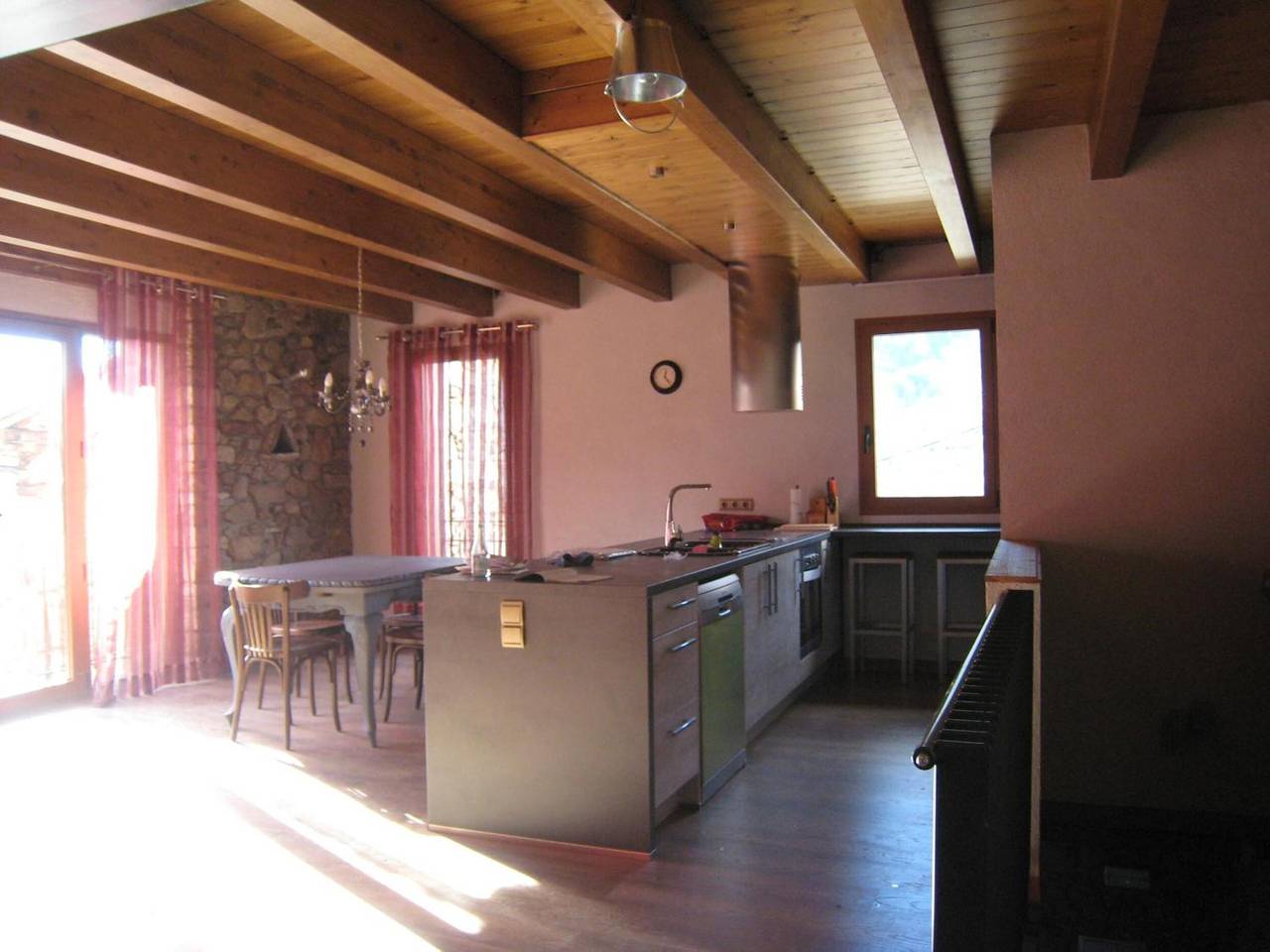 Appartement 'La Cort De Ca L'Escolà' met Uitzicht op de Bergen, Gedeelde Tuin en Wifi, foto 10
