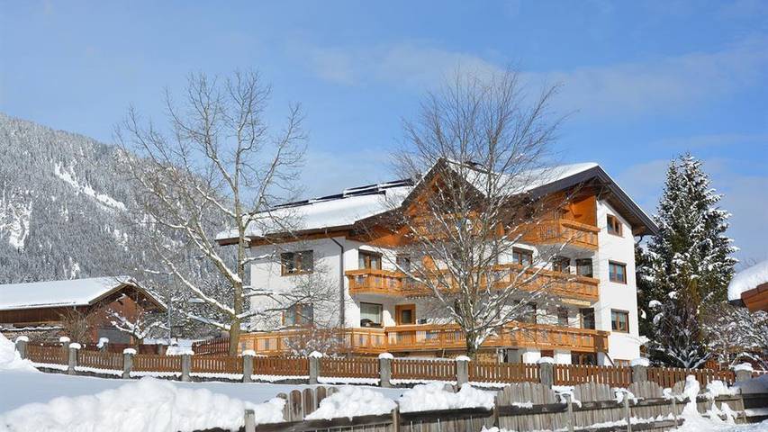 Ferienwohnung für 2 Personen, mit Garten und Balkon in Höfen