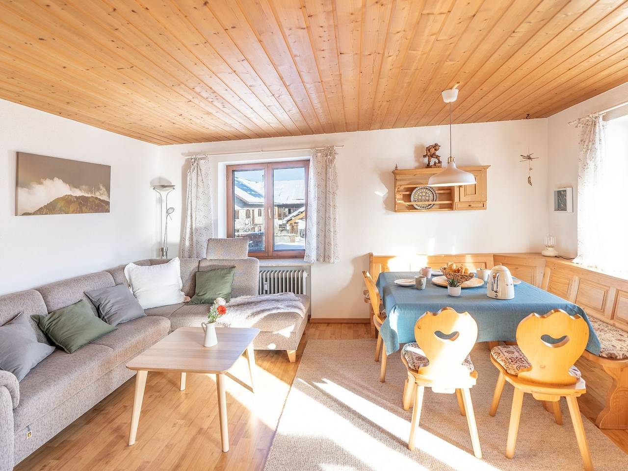 Ganze Ferienwohnung, Fewo Simone - Ferienwohnung mit Bergblick, Balkon und Wlan in Rettenberg, Bayerisch Schwaben