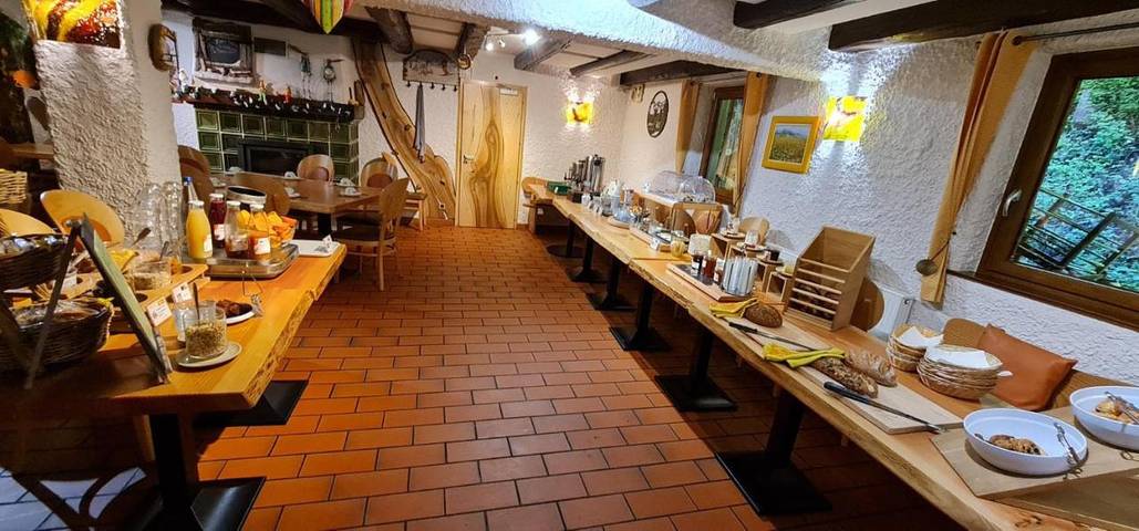 Hôtel pour 2 personnes, avec terrasse et sauna ainsi que vue et jardin, animaux acceptés à Lapoutroie - 2