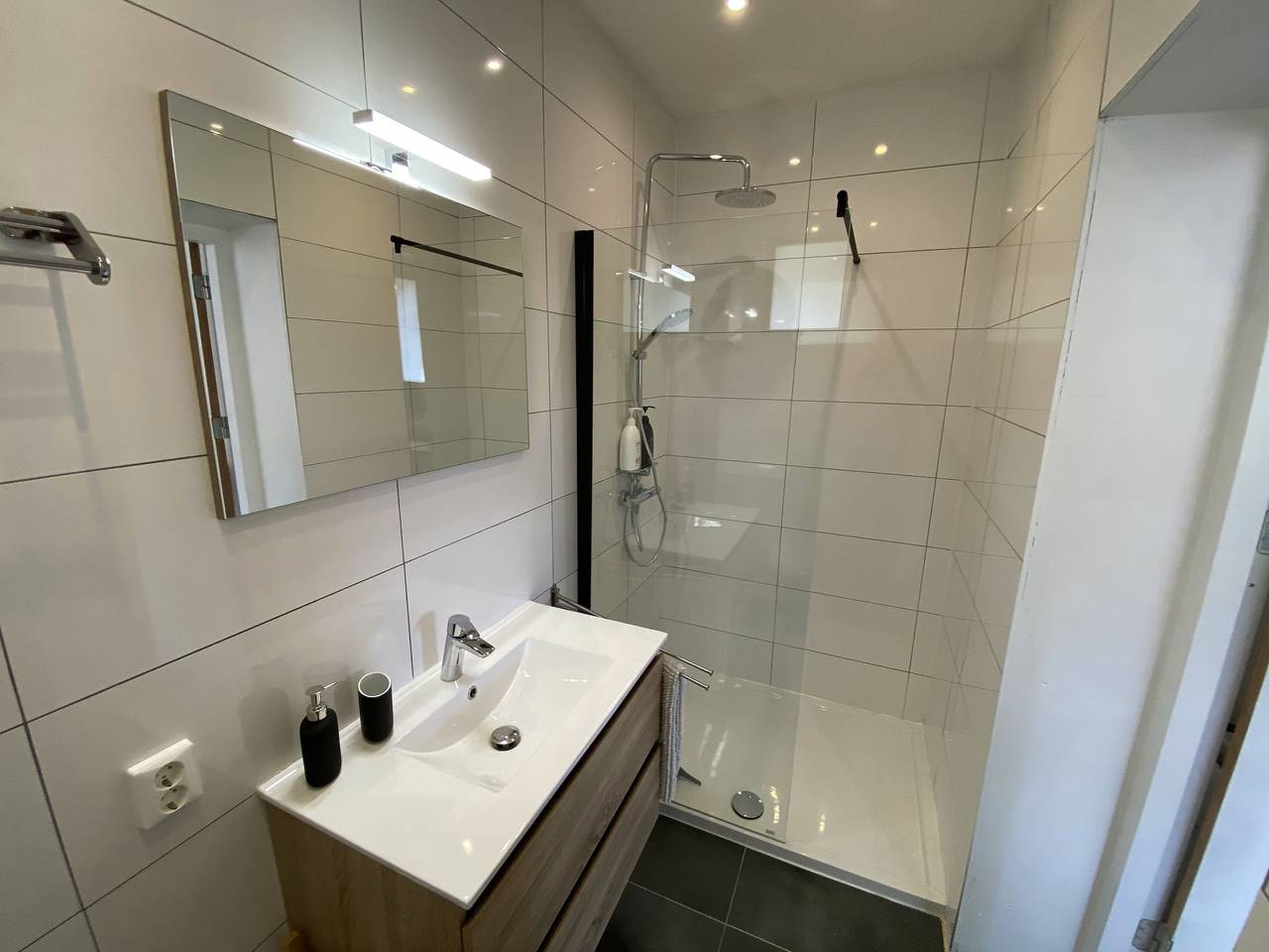 Ganze Wohnung, Modern Studio #3 in Historic Abbey in Limburg (Niederlande)