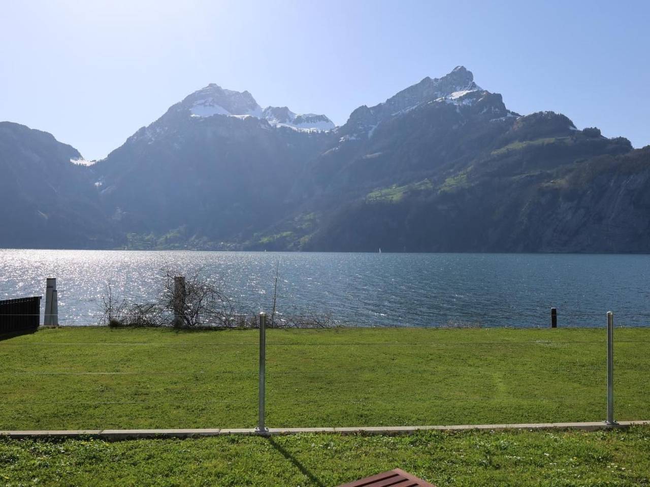 Villa am See 1 / Beach House in Lake Lucerne