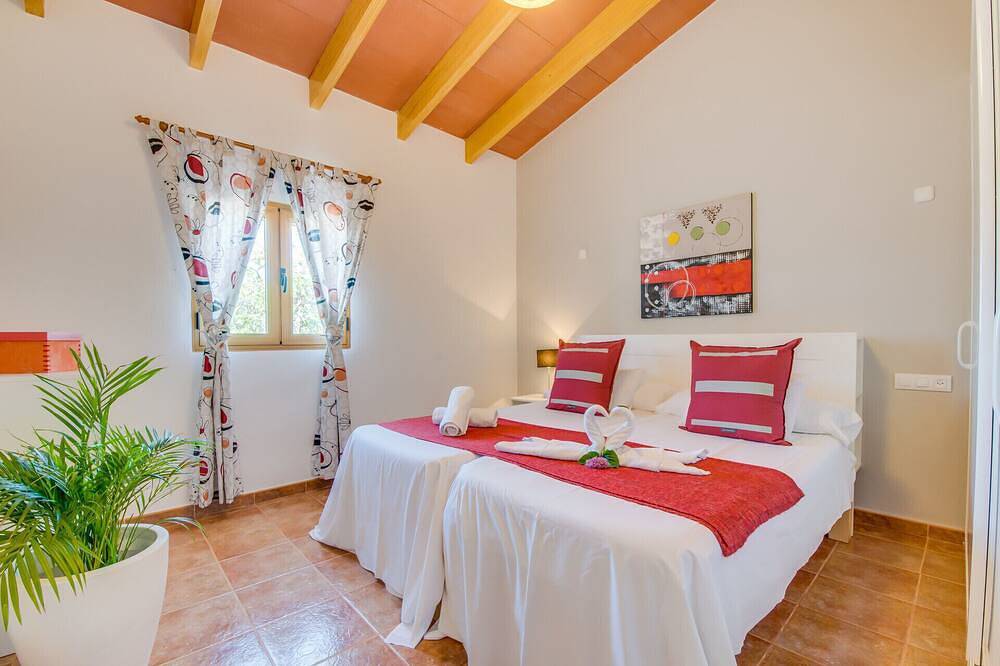 Rural finca with pool Can Grau Petit in Mallorca in Sencelles, Majorca Center