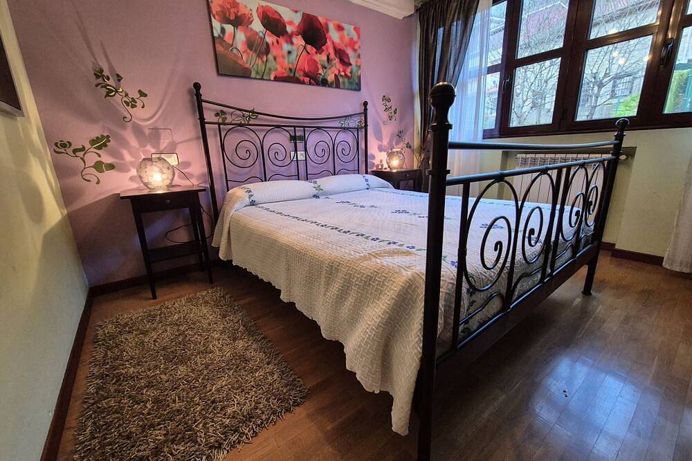 36A02 Casa Marisol Blue in Laviana, Cordillera Cantábrica