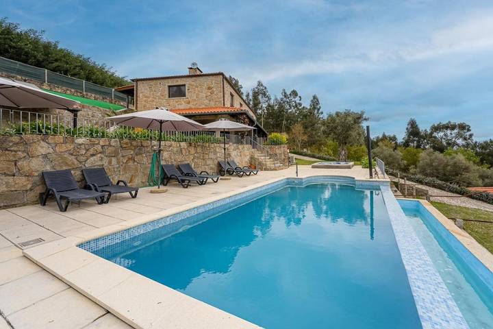 Location de vacances pour 8 personnes, avec Balcon et Terrasse ainsi que Jardin et Piscine dans Jolda (Madalena) e Rio Cabrão - 3
