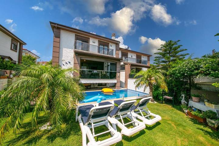 Villa pour 8 personnes, avec terrasse ainsi que piscine et vue à Marmaris - 3