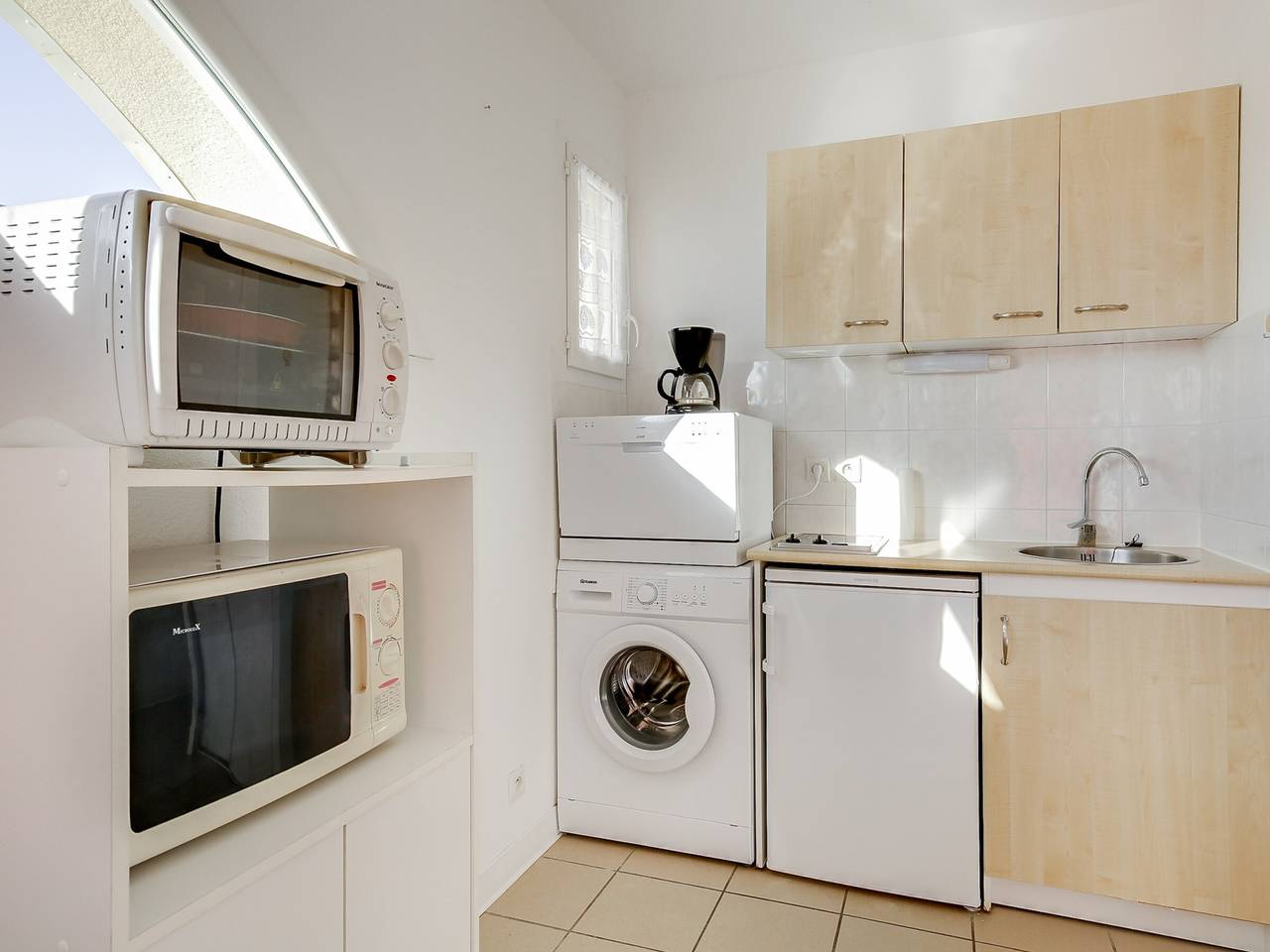 Appartement entier, Bel appartement T3 à 50m de la plage, balcon, parking, pour 4 in Biscarrosse Plage, Biscarrosse