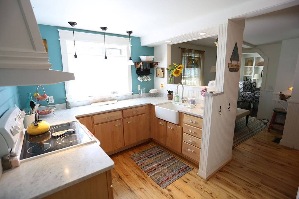 Dreamy Cottage, perfekte Lage zu Seen und Stadt! Süßeste Hütte in Charlevoix in Charlevoix, Charlevoix County