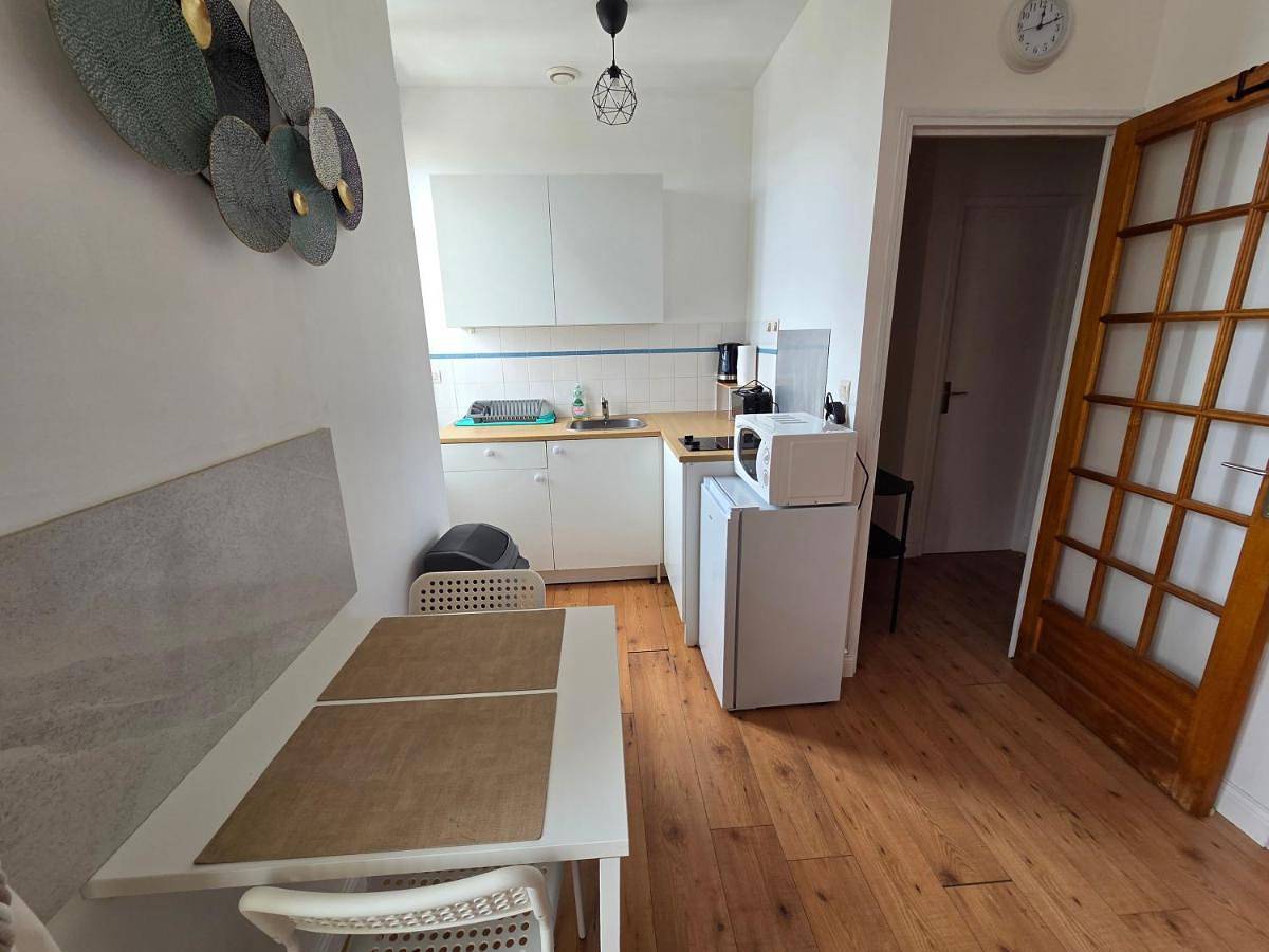 Appartement entier, One-Bedroom Apartment in Tréguier, Côte de Granit Rose