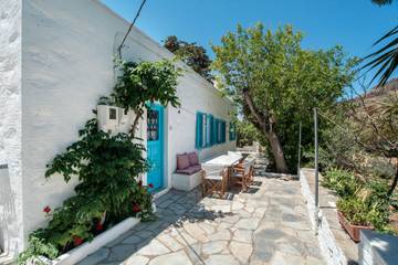 Apartment for 5 People in Paros, Paros Regional Unit, Photo 1