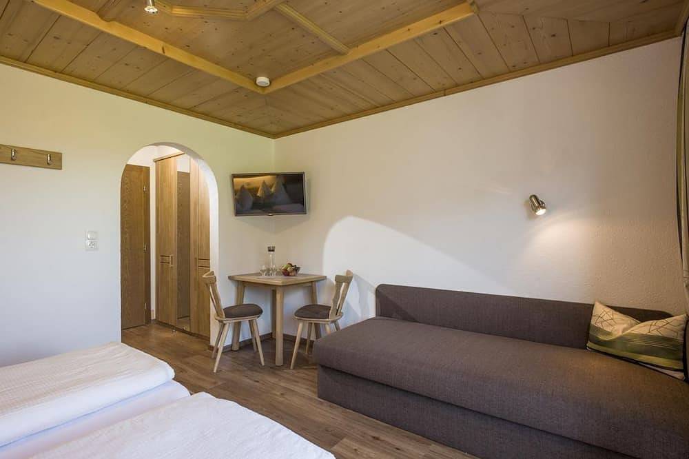 Dreibettzimmer mit Dusche, Wc - Pension Obinghof in Söll, Kaisergebirge