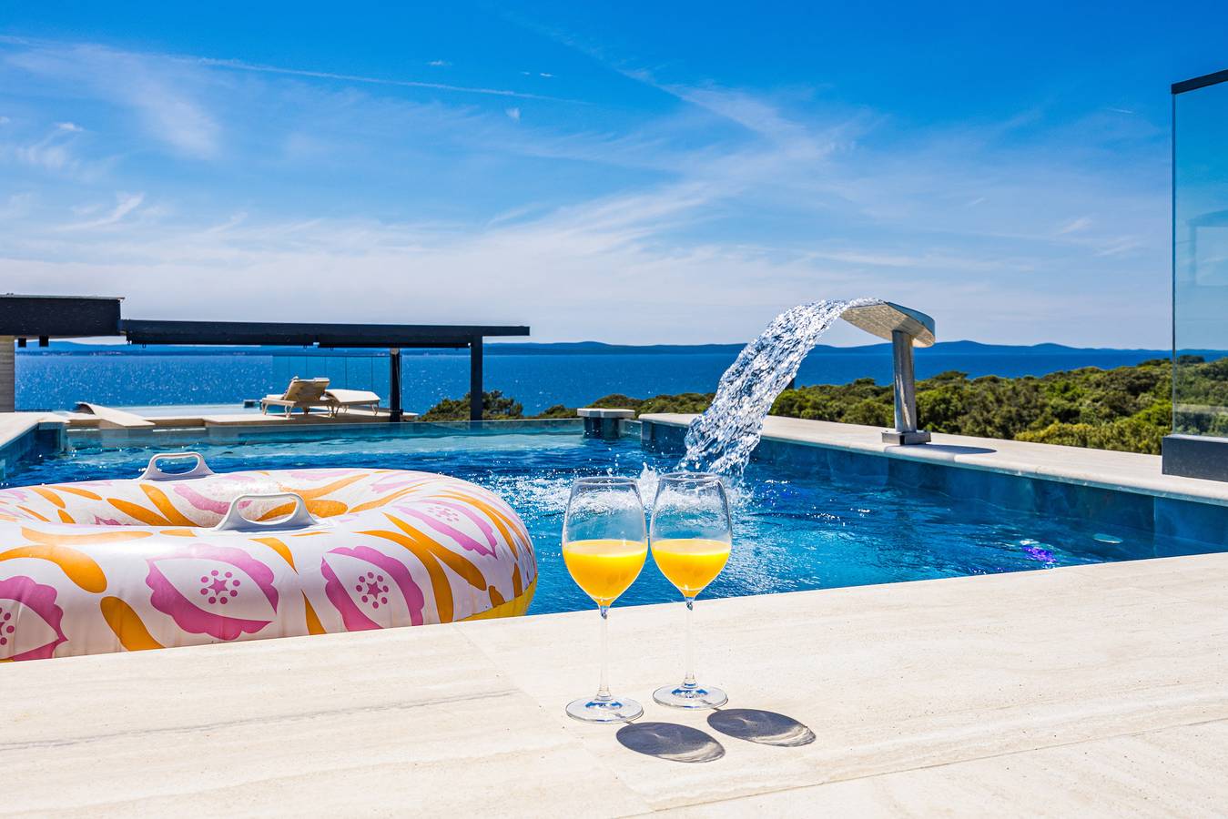 Ganze Wohnung, The Skyview Penthouse -Waterfront Pool Residence in Strand Kožino, Zadar (Kommun)