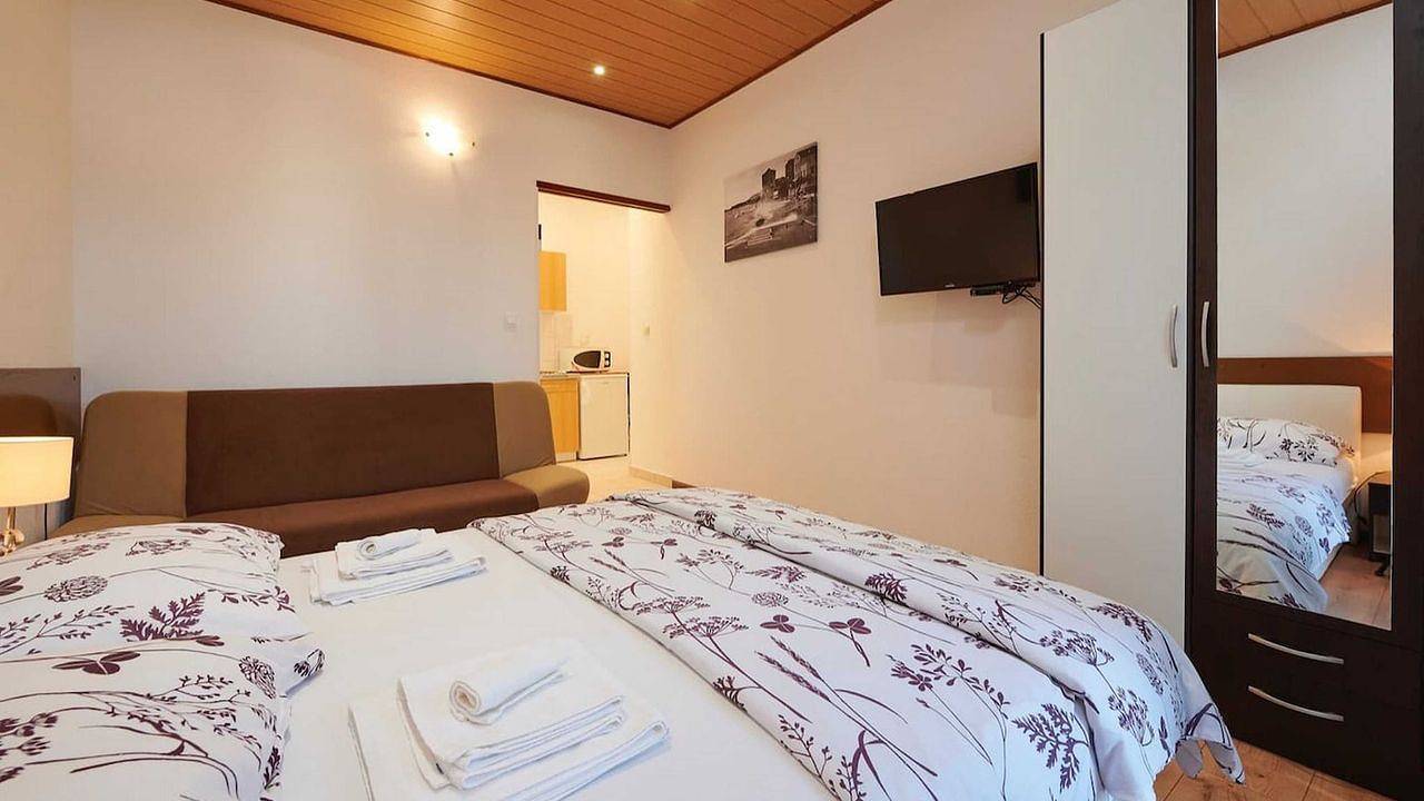 Ganze Ferienwohnung, Ferienwohnung für 4 Personen (25 m²) in Kastel Stafilic in Kastel Stafilic, Kaštela