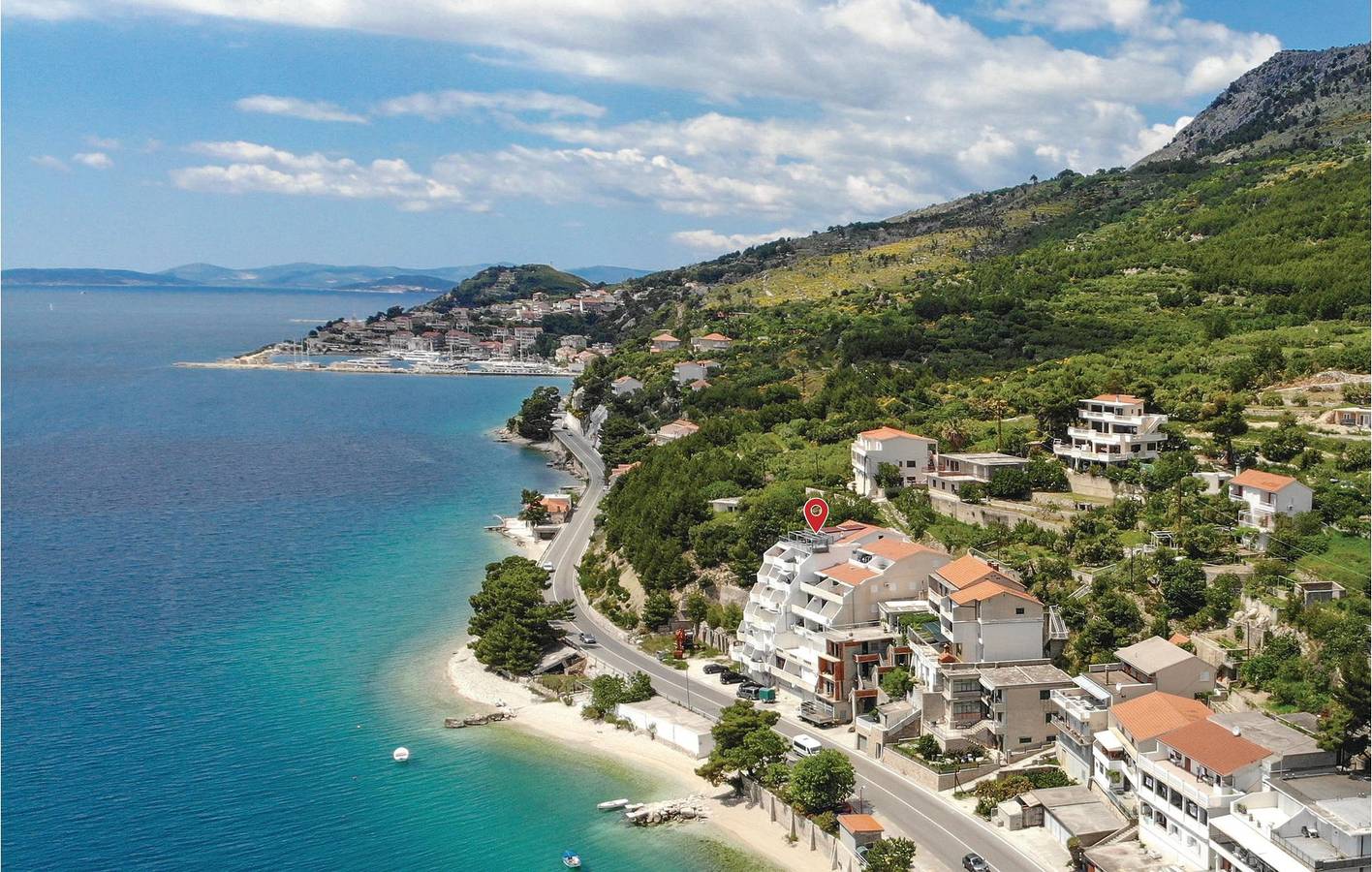 Ganze Ferienwohnung, Gemütlich, 1,5 km vom Strand entfernt: WLAN, Klimaanlage, Terrasse und Parkplatz in Jesenice, Split-Dalmatien