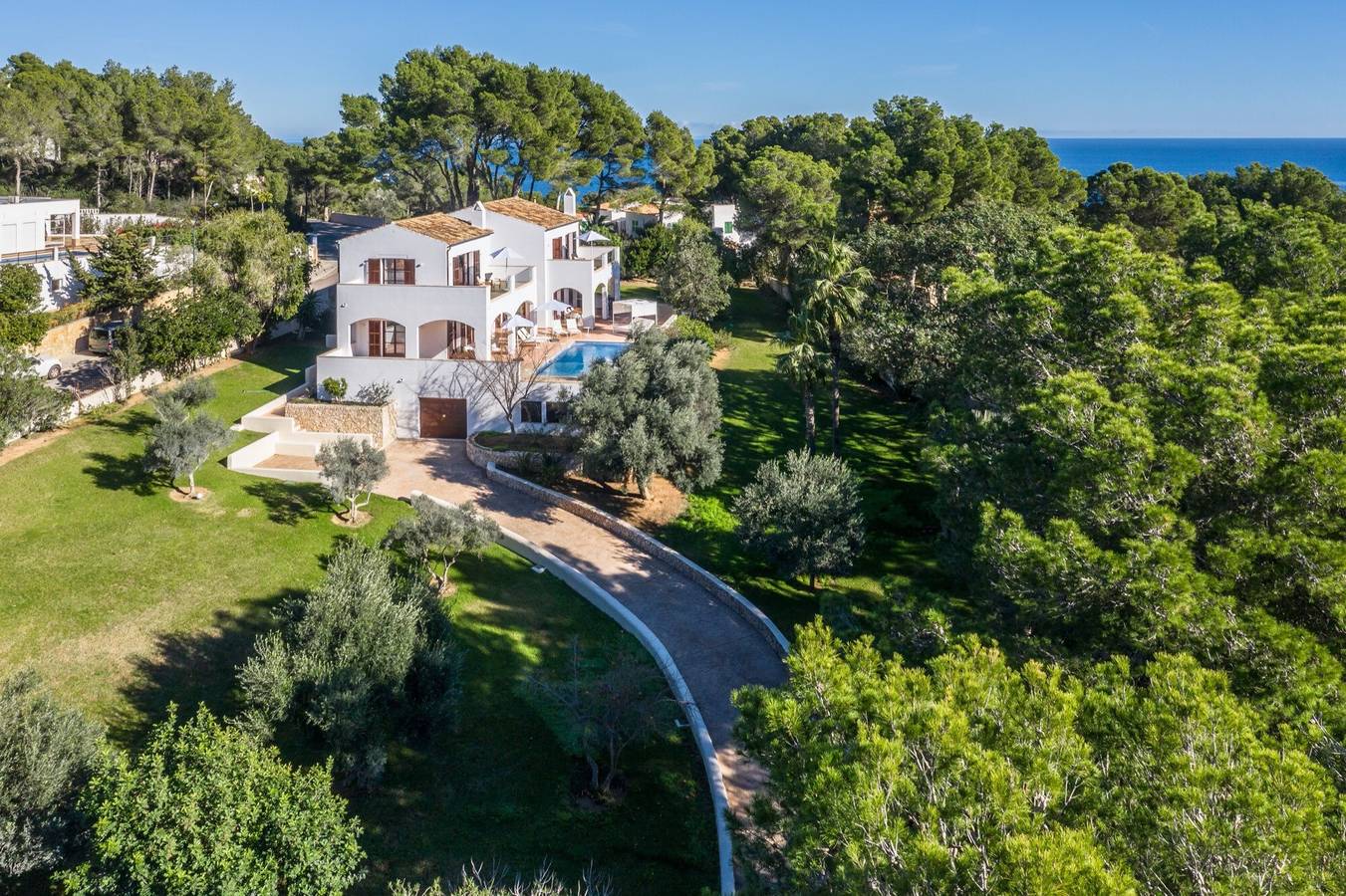 Villa 'Font de Sa Cala' with Sea View, Wi-Fi and Air Conditioning in Cala Provençal, Capdepera
