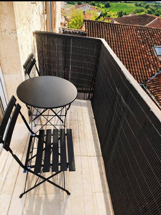 Appartement entier, Mont-Royal By Casagers -Wifi-Netflix-Climatisation in Montréal (Gers), Gers