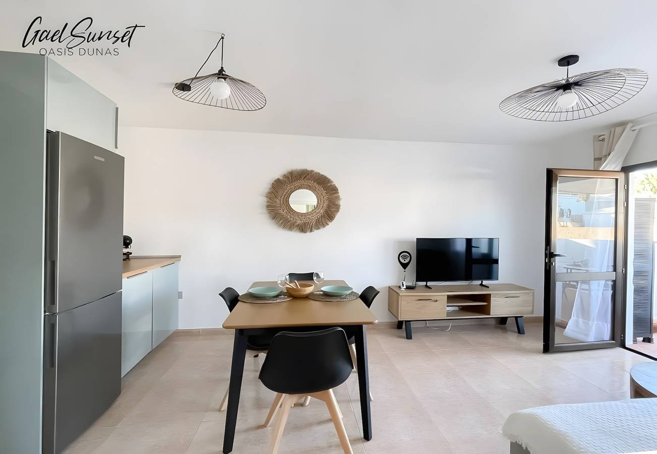 Appartamento intero, Appartamento 'B-rent Oasis Dunas Sunset Gael' con piscina, terrazza privata e Wi-Fi in Corralejo, La Oliva
