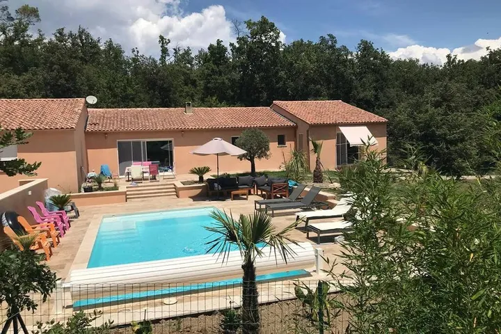 Holiday apartment for 3 people, with garden and terrace as well as pool and view - 1