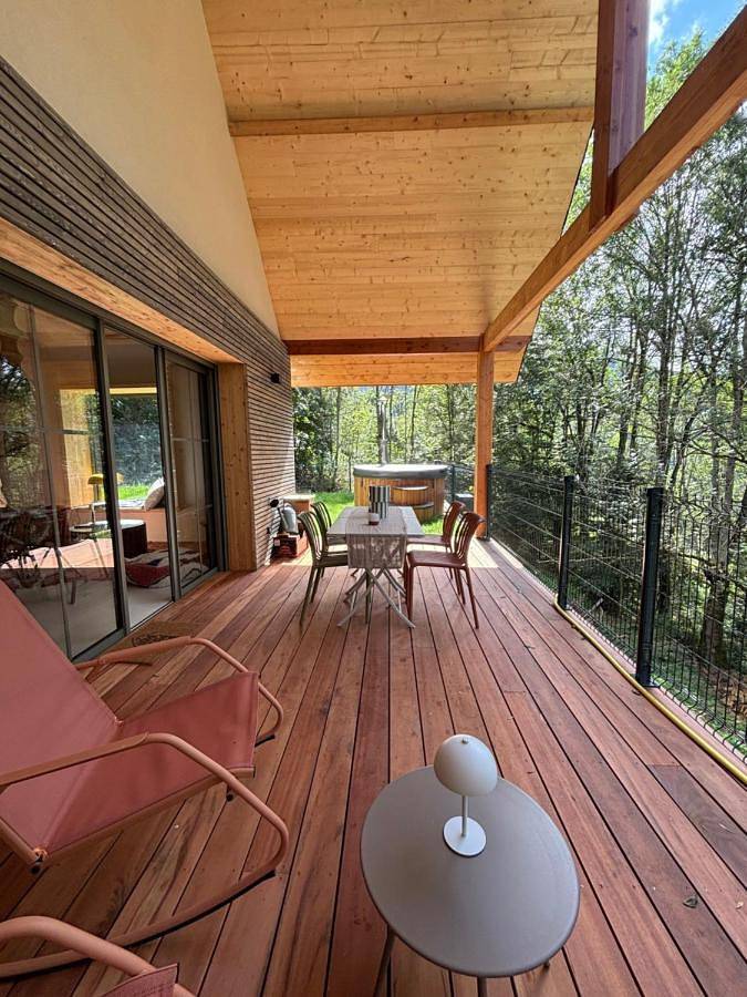 Gîte pour 10 personnes, avec piscine et terrasse ainsi que sauna et jacuzzi, adapté aux familles à Azet - 3