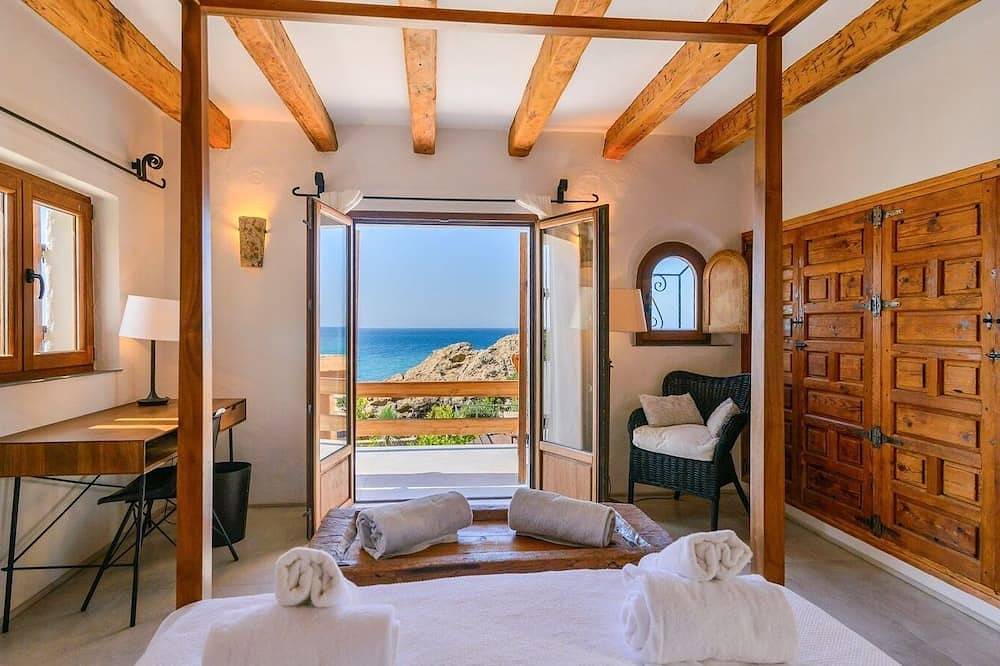 El Peñón Zahara de los Atunes by Ruralidays in Atlanterra, Tarifa