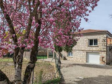 Gîte pour 4 personnes, avec vue et jardin dans Valence d'Agen
