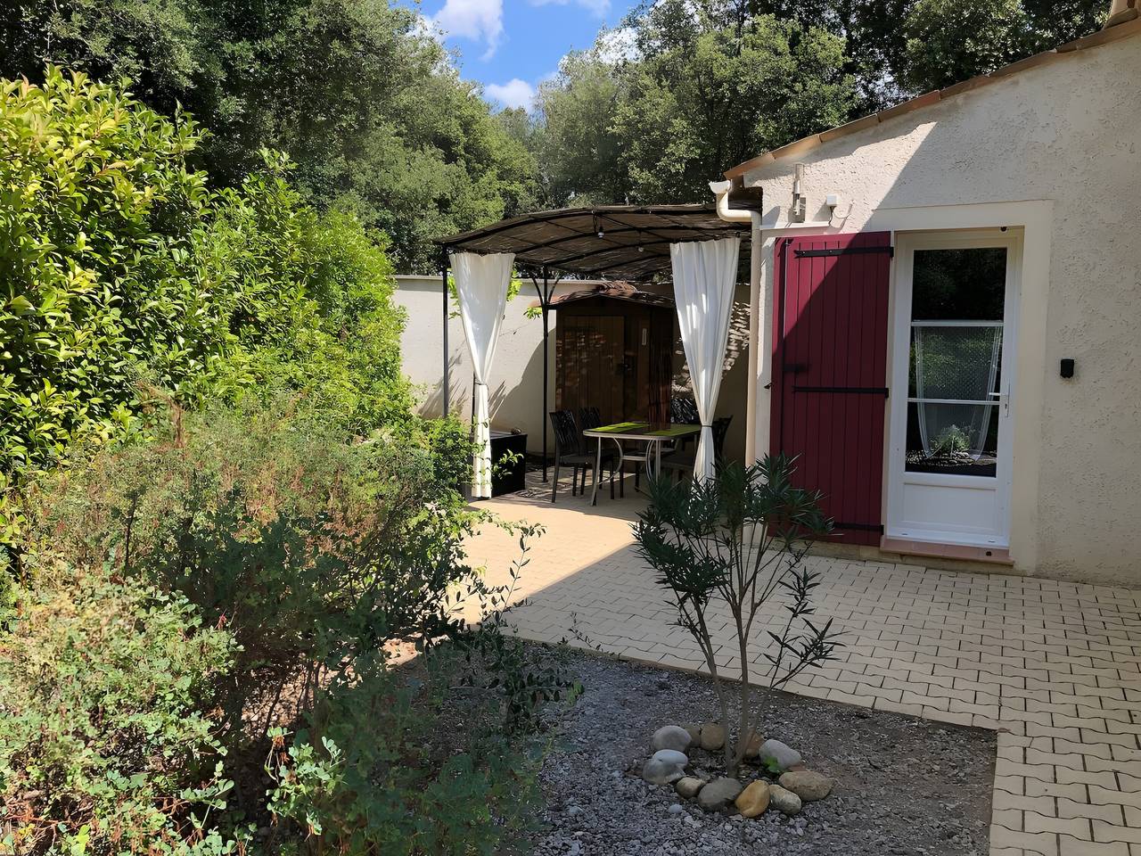 Gîte Coccinelle, Your Little Provençal Paradise in Allemagne-en-Provence, Verdon Regional Natural Park