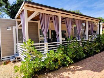 Camping für 5 Personen, mit Terrasse und Ausblick, mit Haustier in Biograd na Moru
