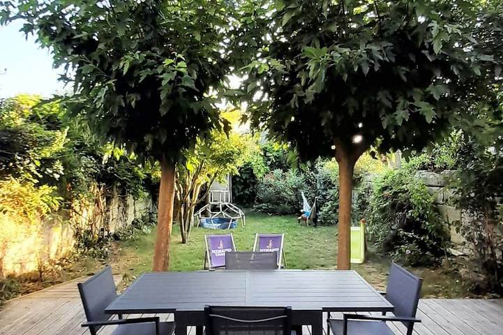 Holiday home for 9 people, with garden - 1