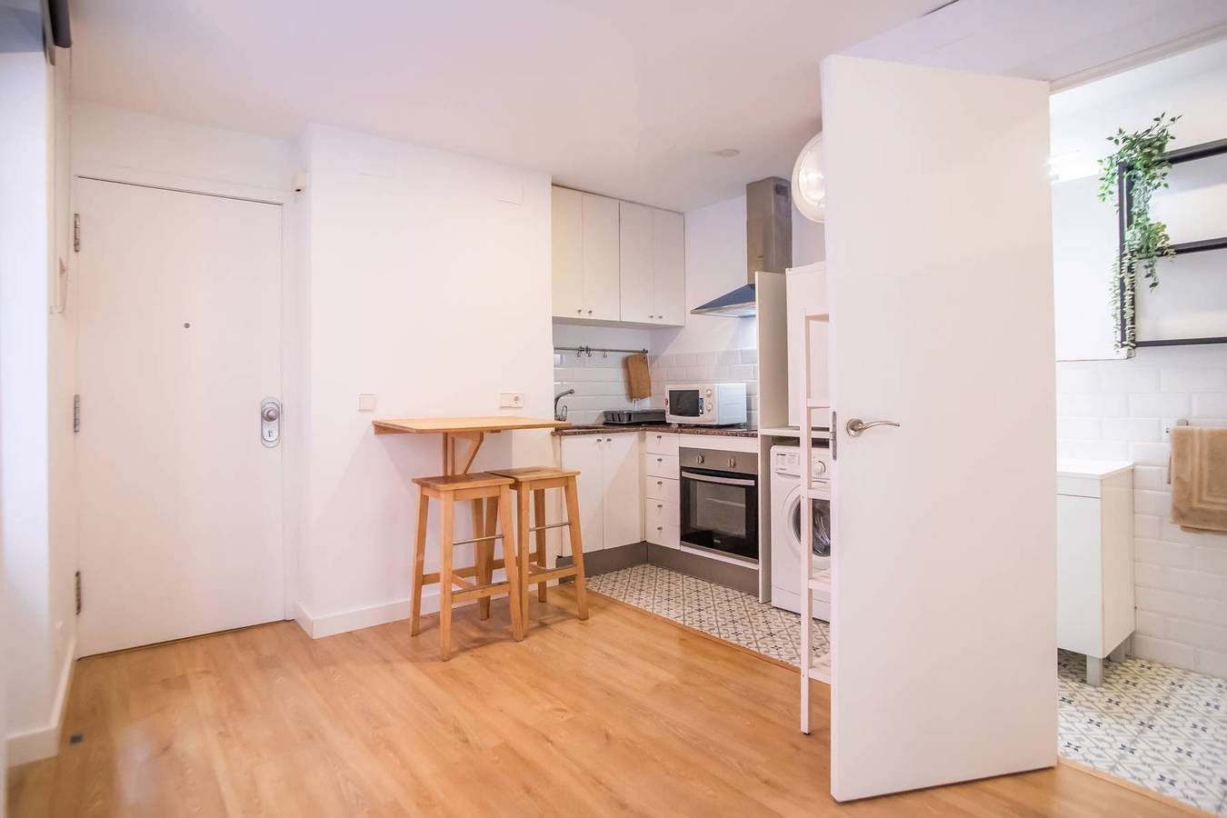 Entire apartment, Bpar1088 - Cozy flat near the beach in Barcelona Centre, Barcelona