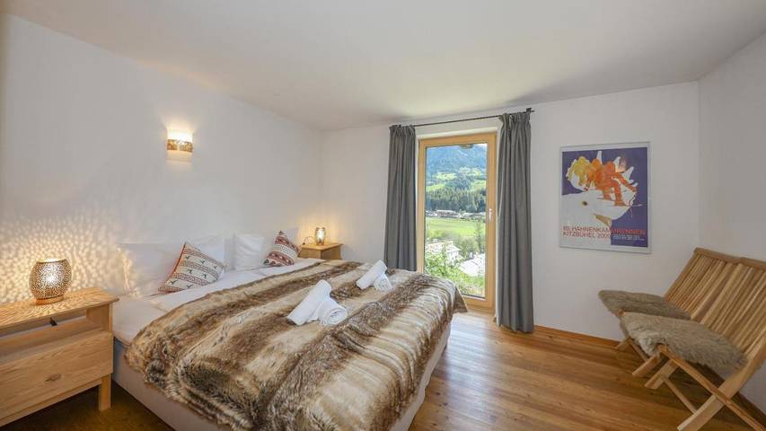 Chalet für 8 Personen, mit Garten und Whirlpool in Kitzbühel - 4