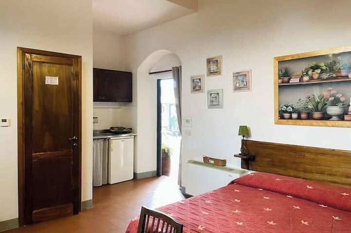 Bilocale nel verde con piscina 7 km da Firenze in Fiesole, Valdarno
