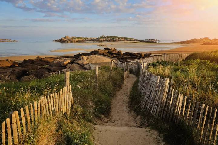 Mobil home pour 6 personnes, avec terrasse dans Bréhec - 3