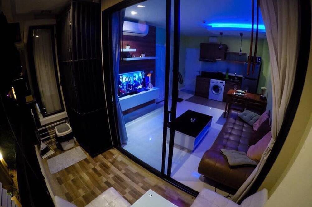 Appartement entier, Petit appartement d'une chambre romantique et agréable non loin de Sedan in Donchery, Ardennes