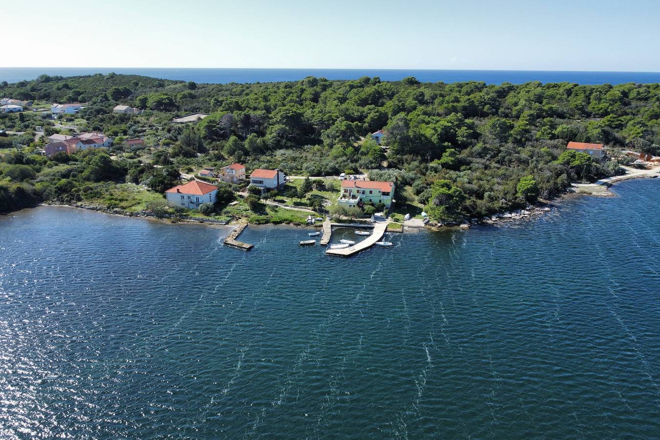 Ganze Wohnung, 2-Zimmer-Ferienwohnung am Strand Veli Rat (Dugi otok) A-438-a in Sali, Dugi Otok