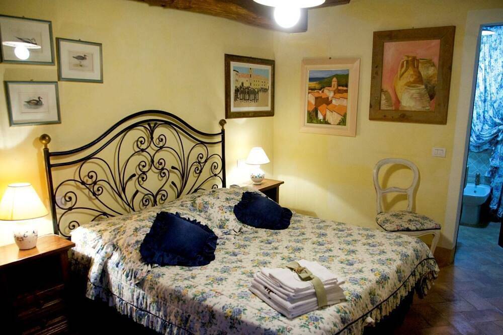 Mora, Peacefull Luxury villa in Umbria with Private pool, gardens and views in Collazzone, Perugia Province